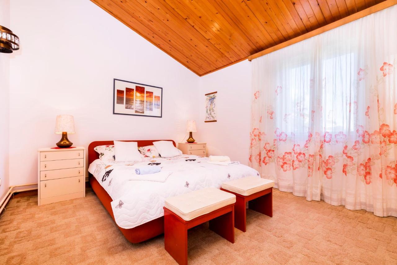 Holiday Home Villa Esperanca Veli Lošinj Exteriör bild