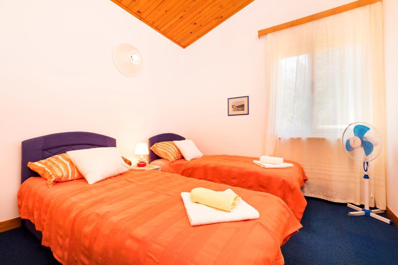 Holiday Home Villa Esperanca Veli Lošinj Exteriör bild