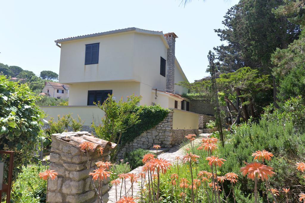 Holiday Home Villa Esperanca Veli Lošinj Exteriör bild