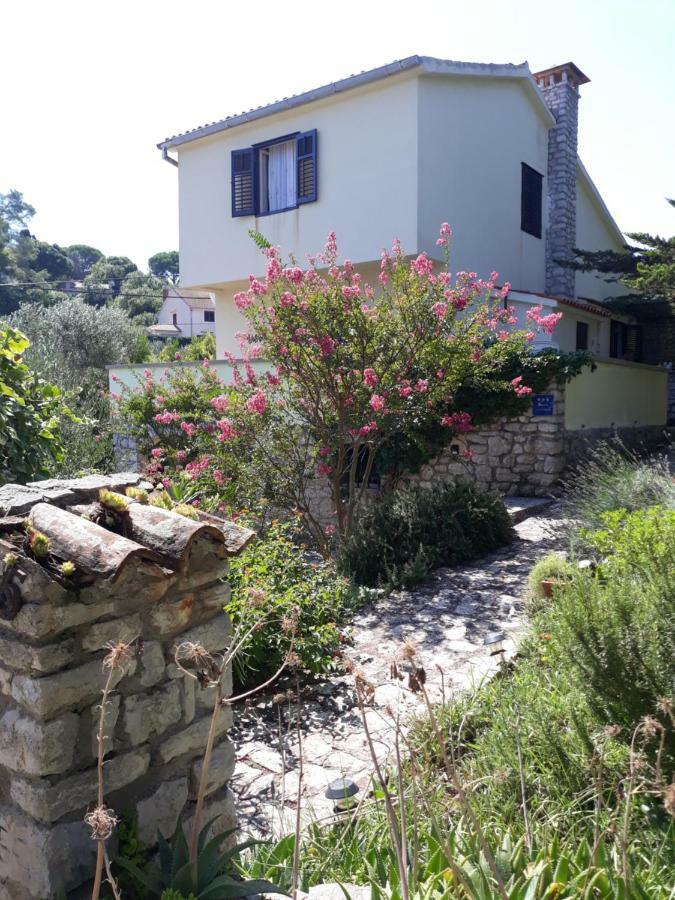 Holiday Home Villa Esperanca Veli Lošinj Exteriör bild